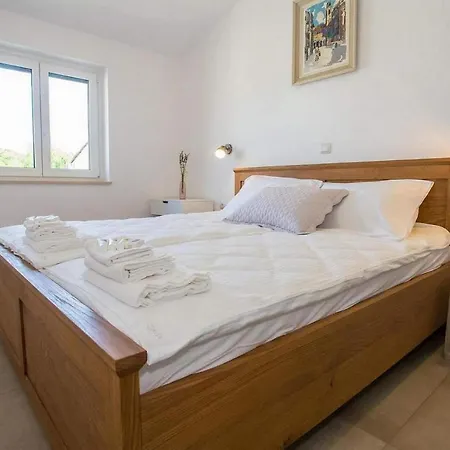 San Avia Ii Appartement *